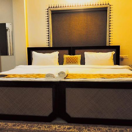 Hotel Kolam Shānti Niketan Dış mekan fotoğraf