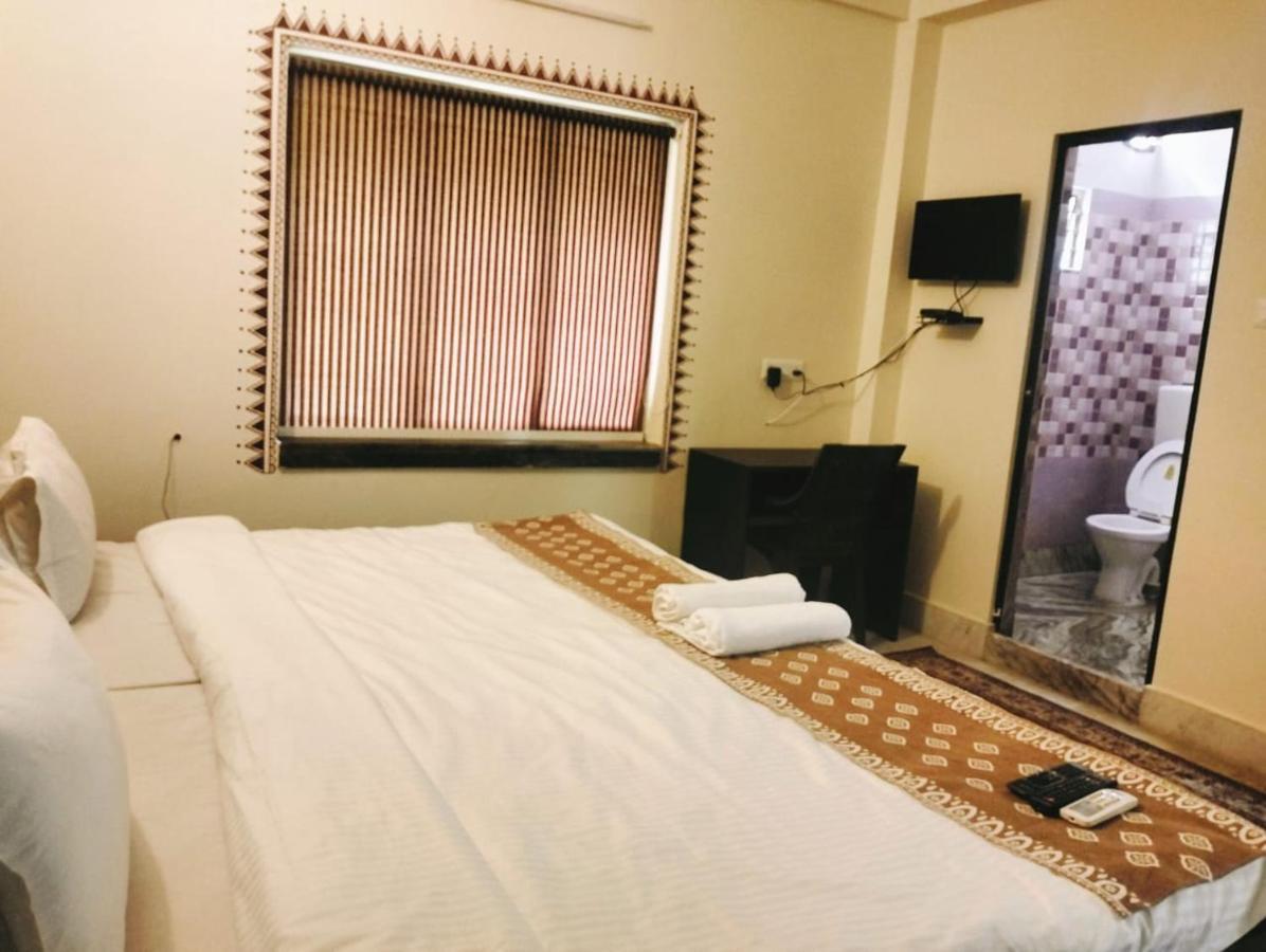 Hotel Kolam Shānti Niketan Dış mekan fotoğraf