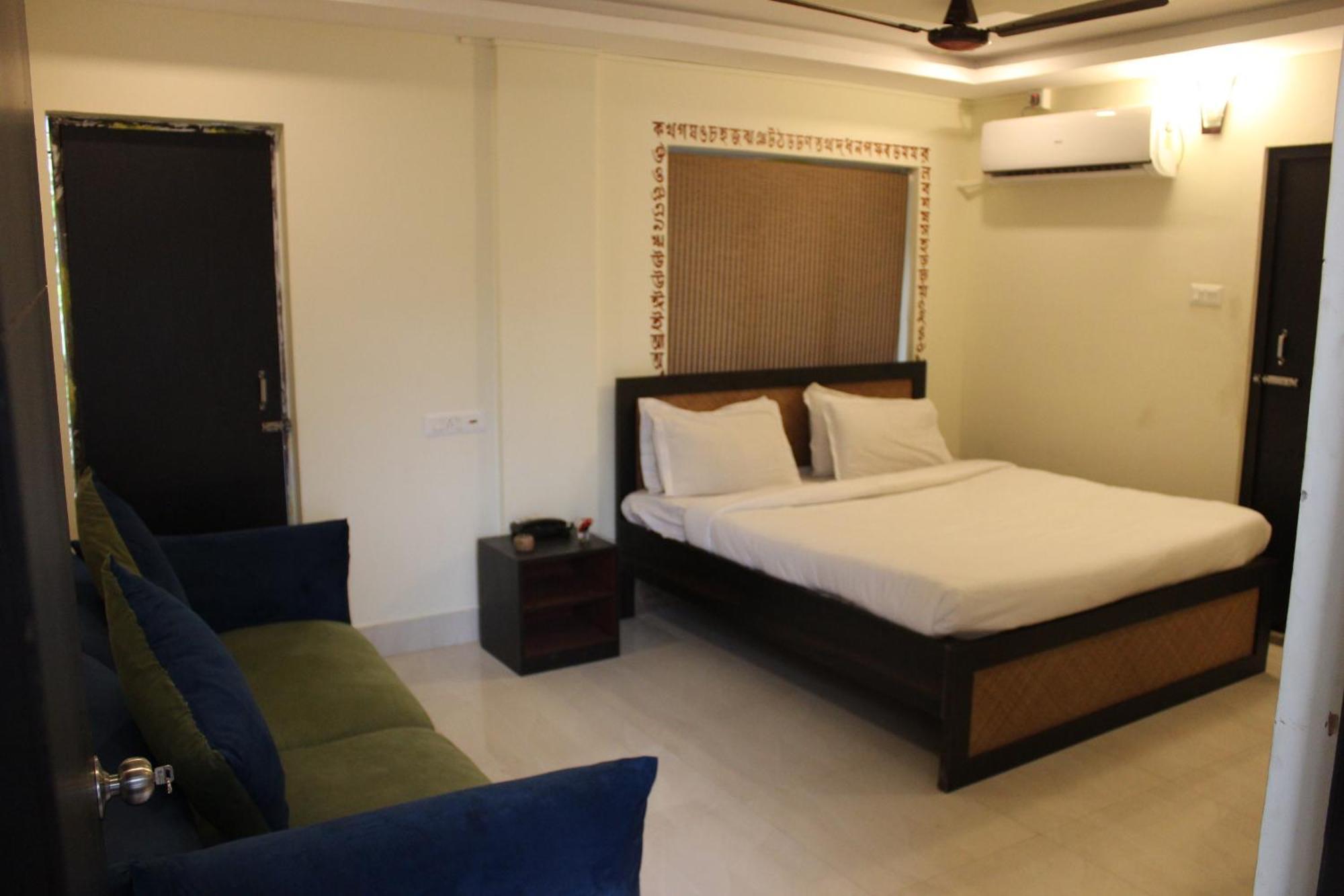 Hotel Kolam Shānti Niketan Dış mekan fotoğraf